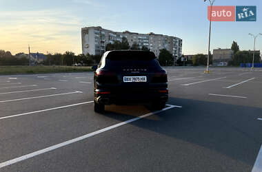 Внедорожник / Кроссовер Porsche Cayenne 2014 в 