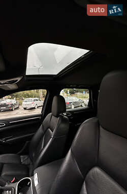Позашляховик / Кросовер Porsche Cayenne 2012 в 