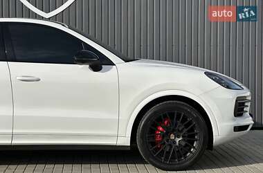 Внедорожник / Кроссовер Porsche Cayenne 2020 в 