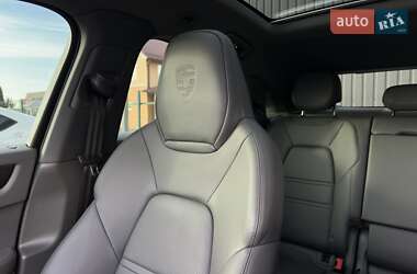 Внедорожник / Кроссовер Porsche Cayenne 2020 в 