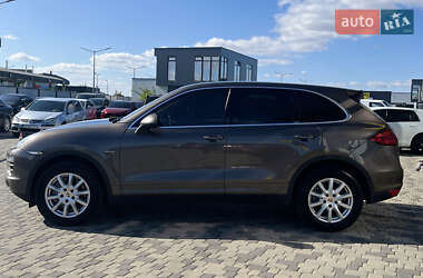 Позашляховик / Кросовер Porsche Cayenne 2013 в 