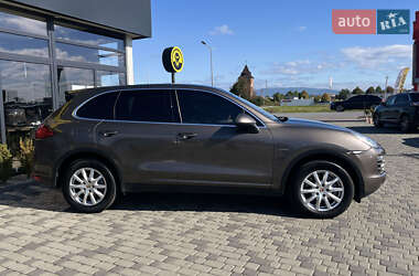 Позашляховик / Кросовер Porsche Cayenne 2013 в 