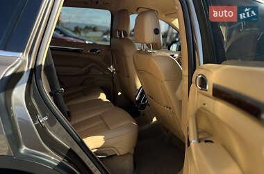 Позашляховик / Кросовер Porsche Cayenne 2013 в 