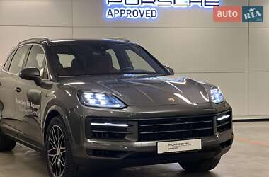 Позашляховик / Кросовер Porsche Cayenne 2024 в 