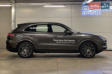 Позашляховик / Кросовер Porsche Cayenne 2024 в 