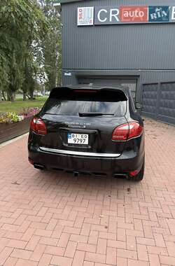 Позашляховик / Кросовер Porsche Cayenne 2011 в 