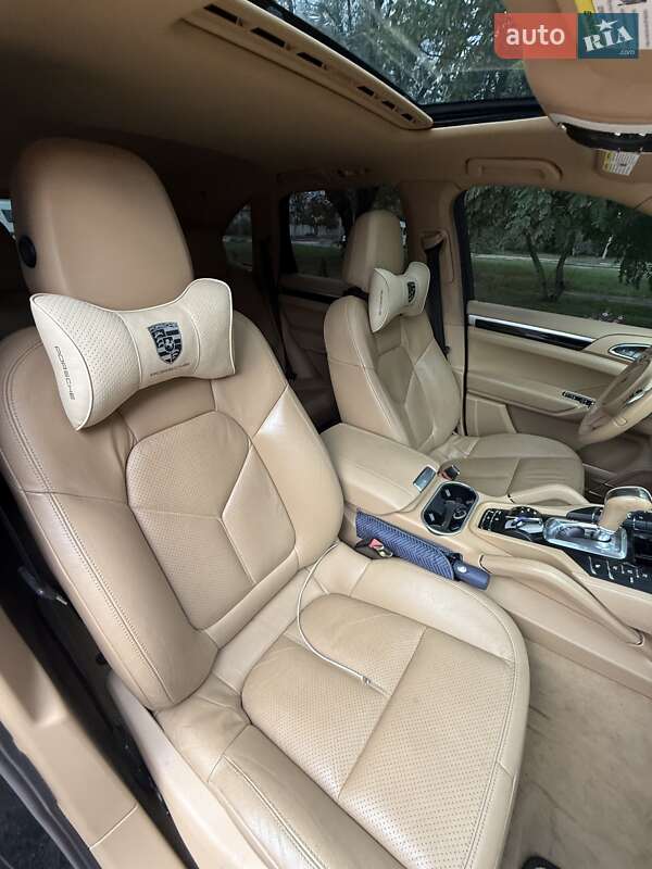 Внедорожник / Кроссовер Porsche Cayenne 2011 в Кременчуге