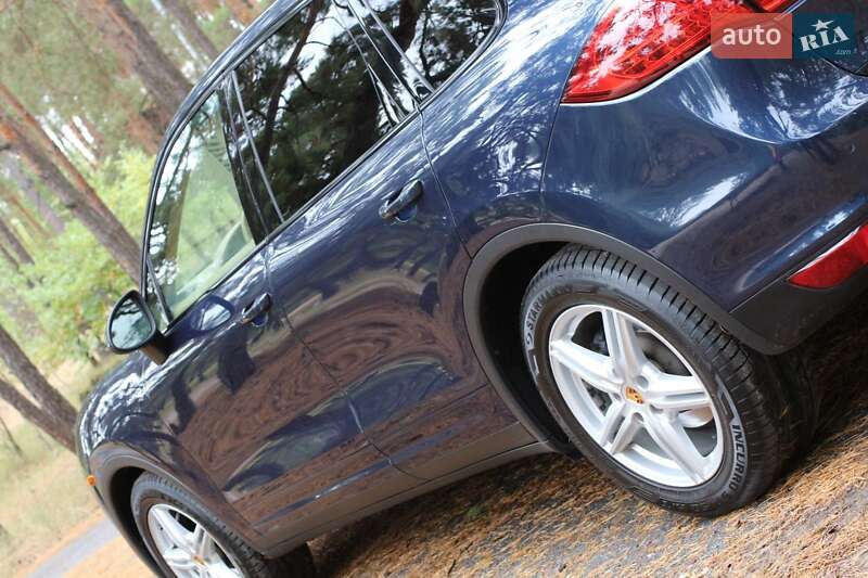 Внедорожник / Кроссовер Porsche Cayenne 2011 в Киеве фото 12 Внедорожник / Кроссовер Porsche Cayenne 2011 в Киеве