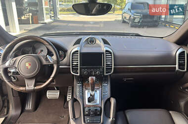 Внедорожник / Кроссовер Porsche Cayenne 2013 в 