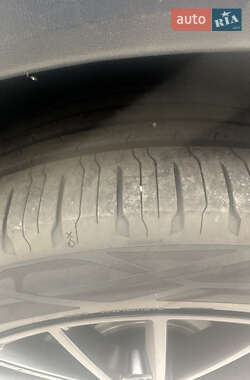 Позашляховик / Кросовер Porsche Cayenne 2012 в 