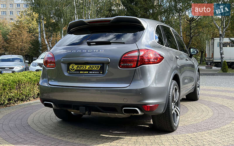 Позашляховик / Кросовер Porsche Cayenne 2014 в Львові