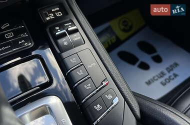 Внедорожник / Кроссовер Porsche Cayenne 2014 в 