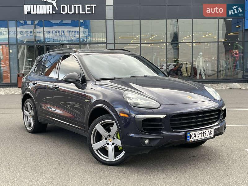 Позашляховик / Кросовер Porsche Cayenne 2016 в Києві