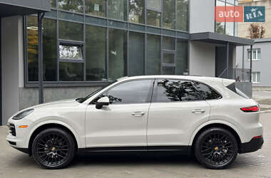 Позашляховик / Кросовер Porsche Cayenne 2020 в 