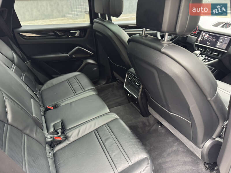 Позашляховик / Кросовер Porsche Cayenne 2020 в Києві