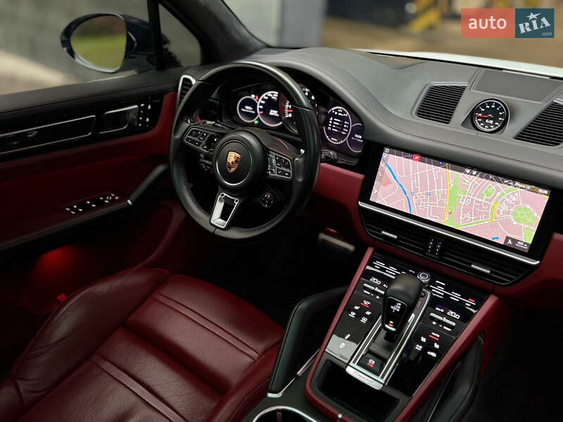 Внедорожник / Кроссовер Porsche Cayenne 2018 в Харькове