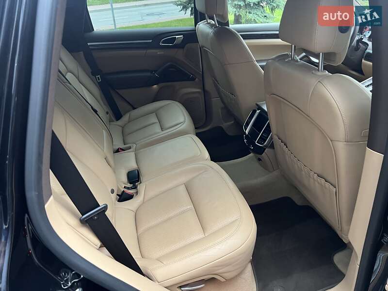 Позашляховик / Кросовер Porsche Cayenne 2015 в Києві фото 25 Позашляховик / Кросовер Porsche Cayenne 2015 в Києві