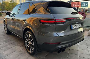 Позашляховик / Кросовер Porsche Cayenne 2019 в 