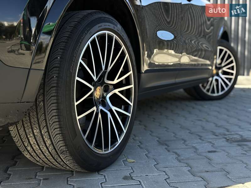Позашляховик / Кросовер Porsche Cayenne 2022 в Києві