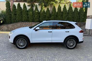 Позашляховик / Кросовер Porsche Cayenne 2017 в 