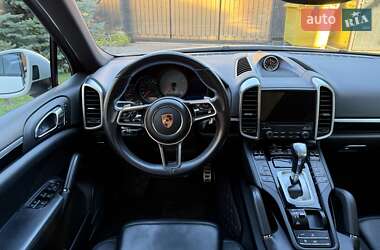 Позашляховик / Кросовер Porsche Cayenne 2017 в 