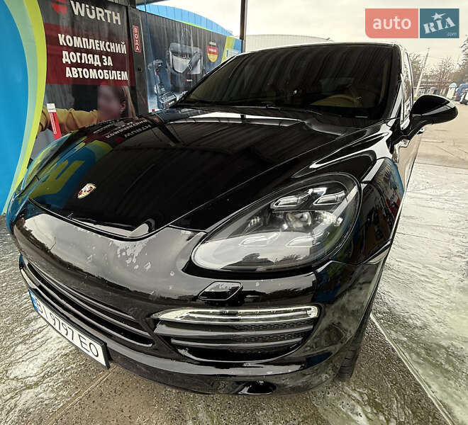 Внедорожник / Кроссовер Porsche Cayenne 2011 в Кременчуге