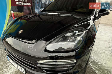 Позашляховик / Кросовер Porsche Cayenne 2011 в 
