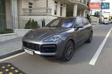 Позашляховик / Кросовер Porsche Cayenne 2019 в Києві