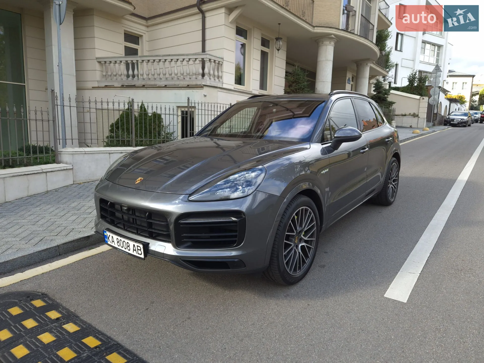 2019 Porsche Cayenne - фото 1