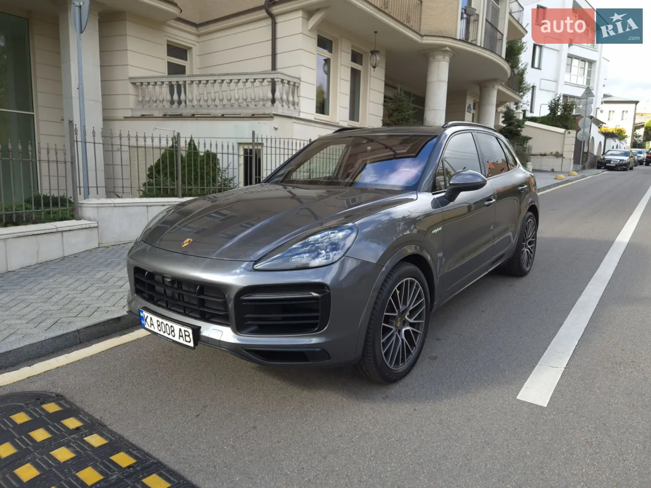 2020 Porsche Cayenne - мініатюра 9