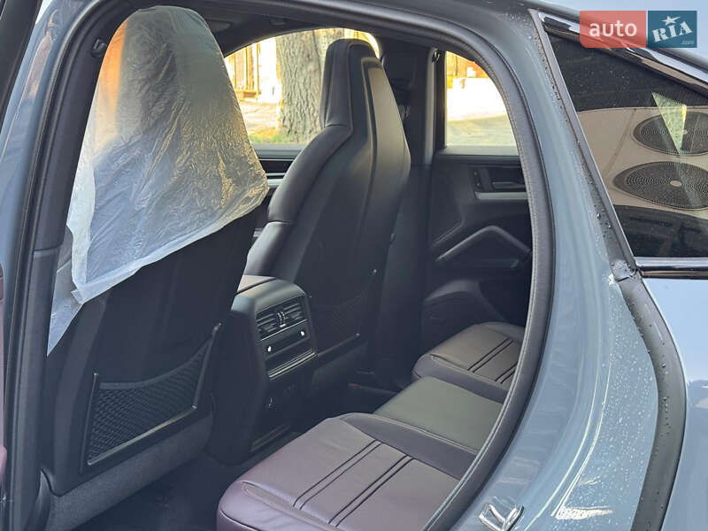 Позашляховик / Кросовер Porsche Cayenne 2024 в Києві