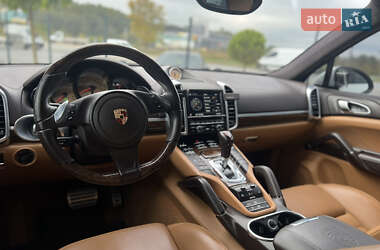Позашляховик / Кросовер Porsche Cayenne 2013 в  фото 39 Позашляховик / Кросовер Porsche Cayenne 2013 в