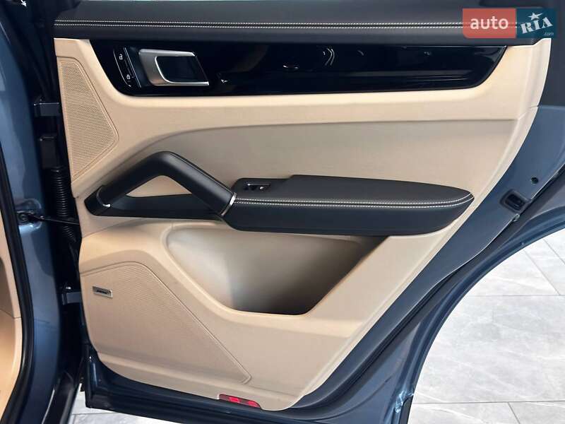 Позашляховик / Кросовер Porsche Cayenne 2019 в Львові