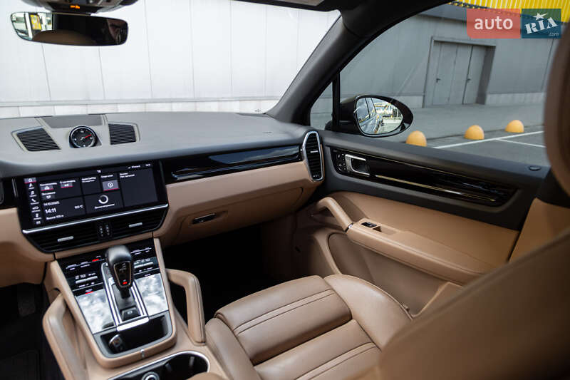 Позашляховик / Кросовер Porsche Cayenne 2020 в Києві