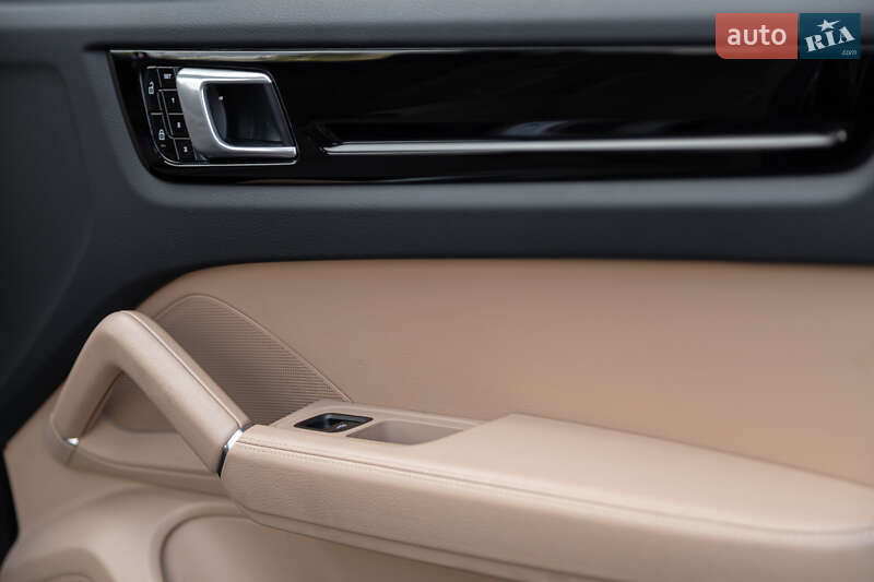 Позашляховик / Кросовер Porsche Cayenne 2020 в Києві