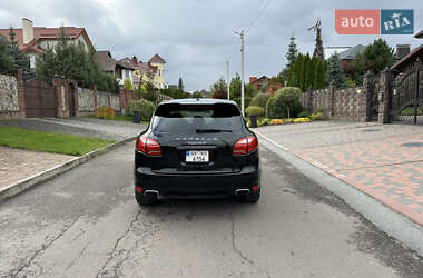 Внедорожник / Кроссовер Porsche Cayenne 2014 в 