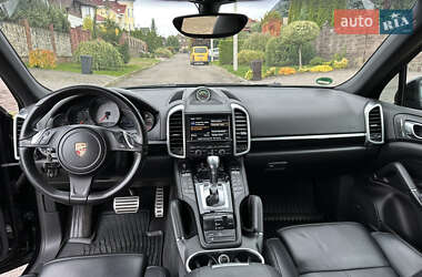 Внедорожник / Кроссовер Porsche Cayenne 2014 в 