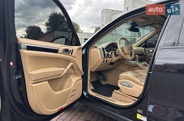 Внедорожник / Кроссовер Porsche Cayenne 2012 в 