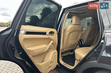 Внедорожник / Кроссовер Porsche Cayenne 2012 в 