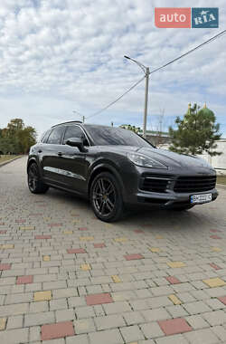 Позашляховик / Кросовер Porsche Cayenne 2020 в 