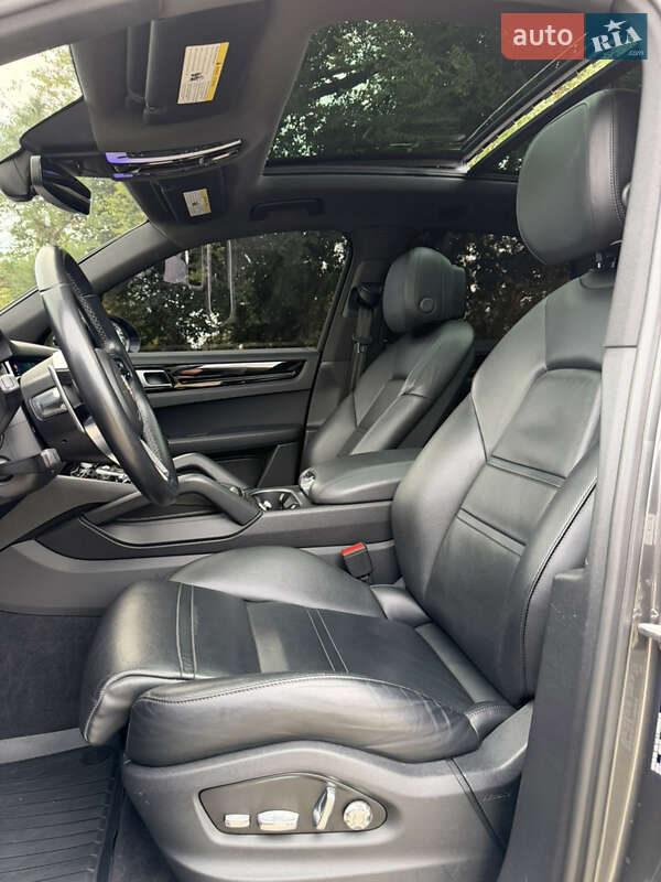 Внедорожник / Кроссовер Porsche Cayenne 2020 в Измаиле