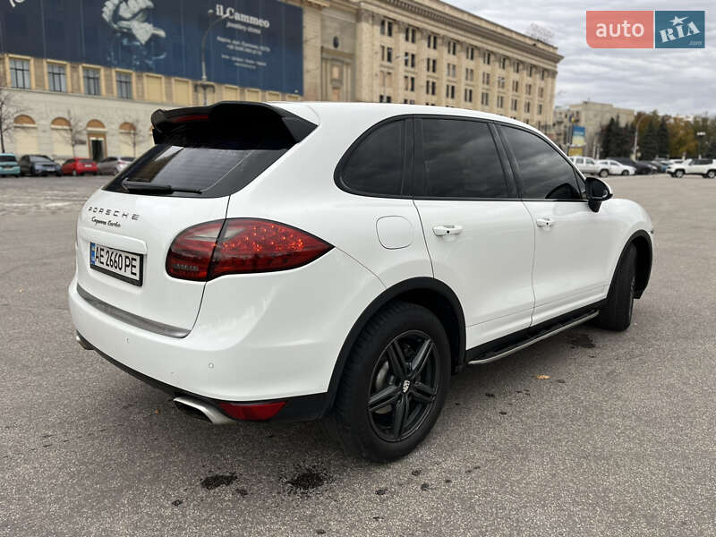 Внедорожник / Кроссовер Porsche Cayenne 2013 в Харькове