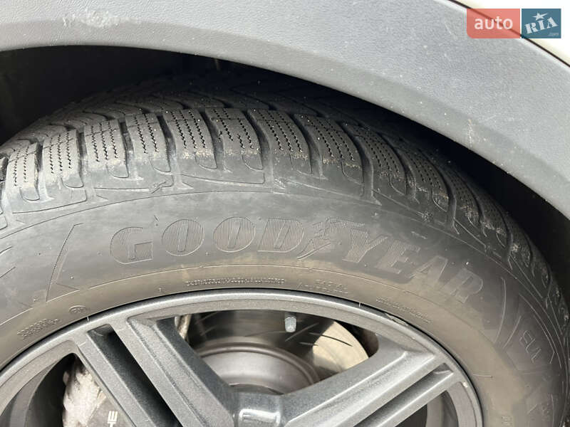 Внедорожник / Кроссовер Porsche Cayenne 2013 в Харькове