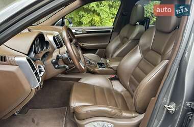 Позашляховик / Кросовер Porsche Cayenne 2016 в 