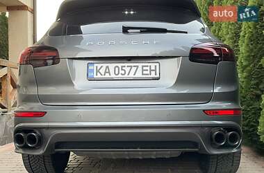 Позашляховик / Кросовер Porsche Cayenne 2016 в 