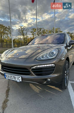Позашляховик / Кросовер Porsche Cayenne 2011 в 