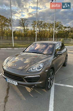 Позашляховик / Кросовер Porsche Cayenne 2011 в 