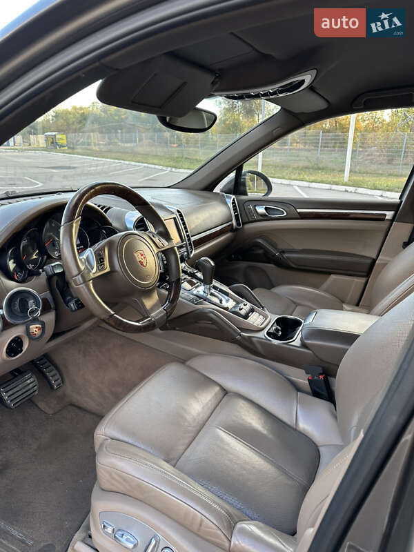 Внедорожник / Кроссовер Porsche Cayenne 2011 в Запорожье фото 27 Внедорожник / Кроссовер Porsche Cayenne 2011 в Запорожье