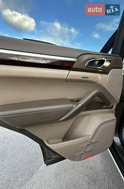 Позашляховик / Кросовер Porsche Cayenne 2011 в 