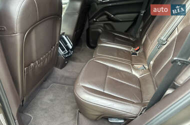 Позашляховик / Кросовер Porsche Cayenne 2011 в 